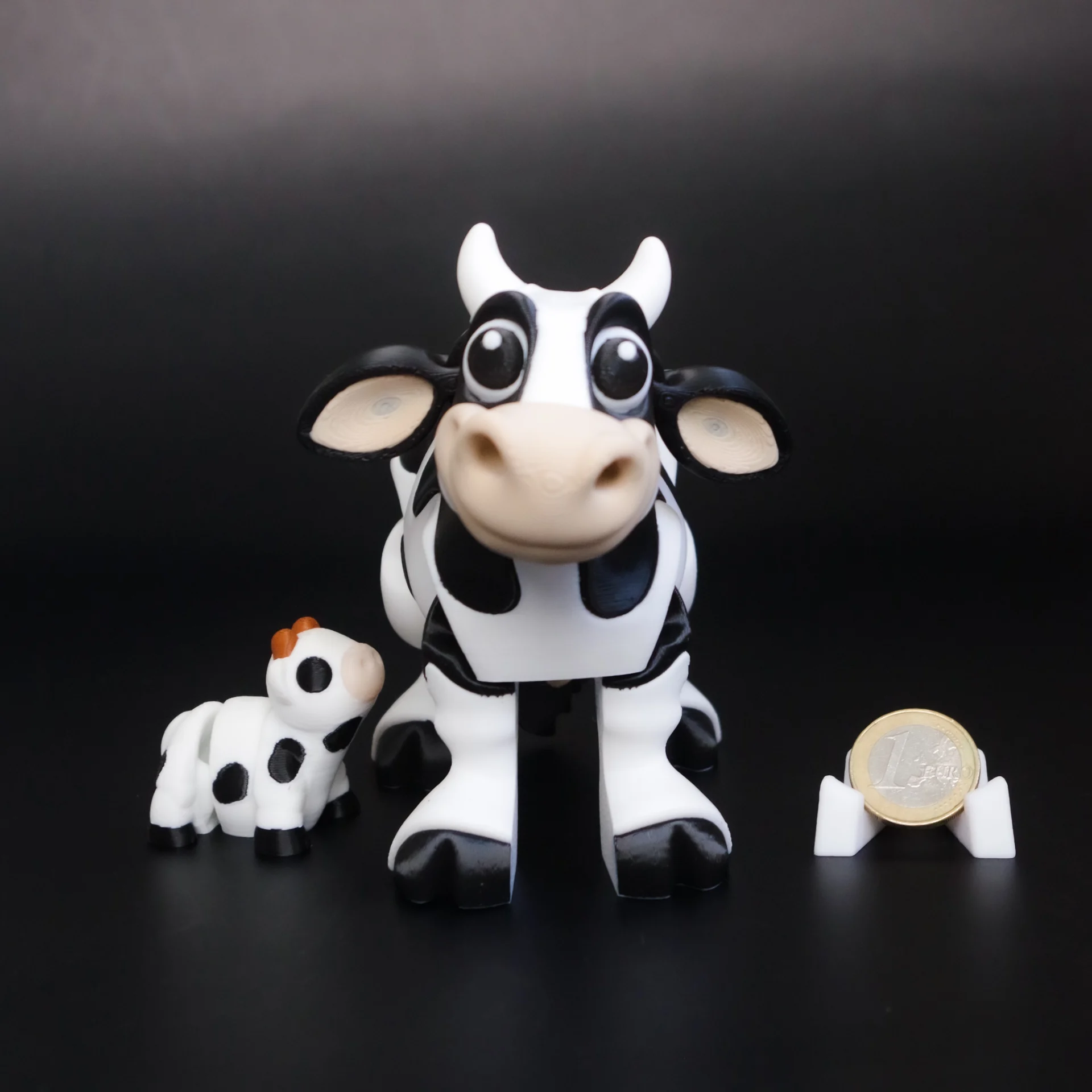 Cute Poseable Cow (with Optional Calf)